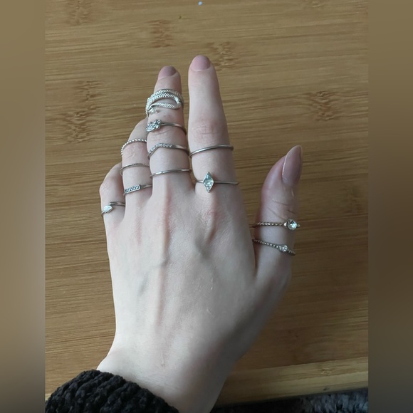 Silver tone/alloy LoT of 12 rings | really pretty 🤩 - Picture 2 of 13